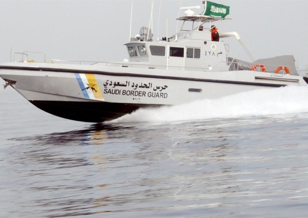 حرس الحدود ينقذ طفلين ووالدتهما من الغرق بشاطئ أبو عود بالرايس حرس الحدود ينقذ طفلين ووالدتهما من الغرق بشاطئ أبو عود بالرايس