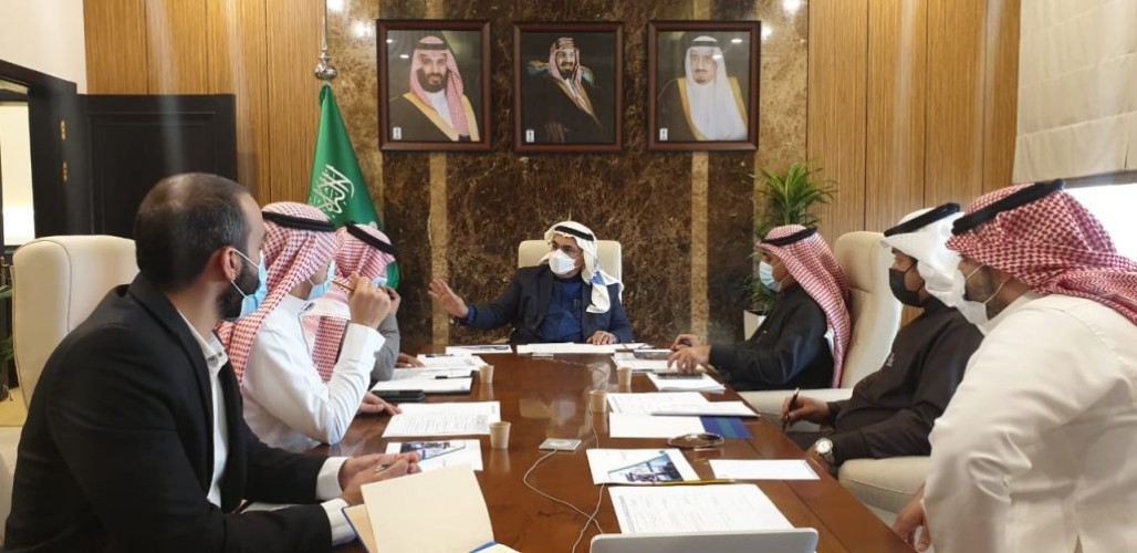 أمين الشرقية ولجنة السلامة المرورية بالمنطقة يناقشان أهم المشاريع المرورية