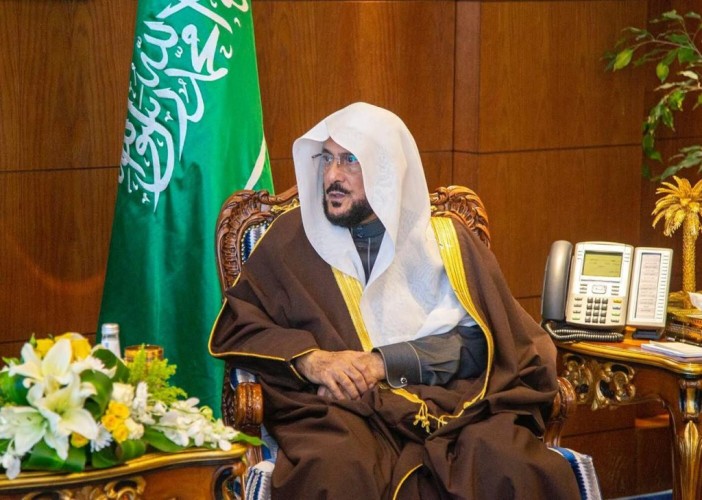 وزير الشؤون الإسلامية يوجه بتخصيص خطبة الجمعة عن الإجراءات الاحترازية تجاه فيروس كورونا والتأكيد على أهمية الدور الوقائي للفرد والمجتمع ، وحفظ النفس التي هي من مقاصد الشرع الحنيف