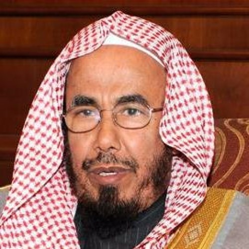 بالفيديو..كيف رد “المطلق” على متصل ادعى رؤيته وهو يحتفل بالمولد النبوي في المدينة؟