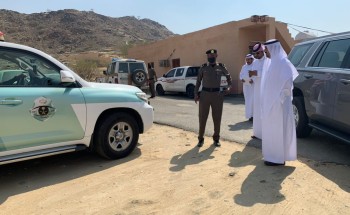 محافظ بـيـش يتفقد سير العمل في مركز الفطيحة محافظ بـيـش يتفقد سير العمل في مركز الفطيحة