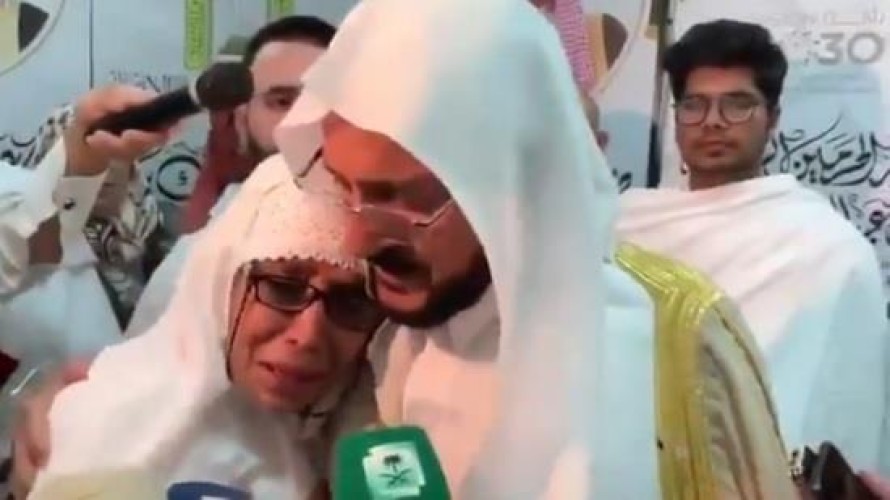 بالفيديو..آل الشيخ بعد تقبيل رأس الحاجة النيوزيلندية: لم أنزعج من الانتقادات.. وقلوبنا ليست قلوب بهائم