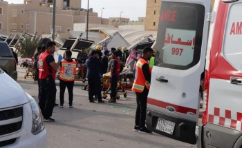 الهلال الأحمر يباشر حادث انهيار جدار ب ١٦ فرقة اسعافية بالرياض
