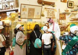 أيتام بر الشرقية يتعرفون على التراث الوطني في متحف فلوة باليوم الوطني 90