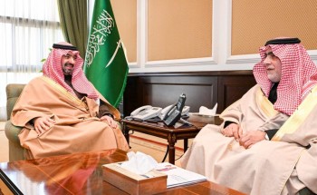 نائب أمير منطقة تبوك يستقبل مدير التعليم بالمنطقة