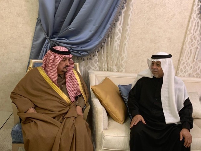 سمو أمير الرياض يقدم العزاء في وفاة شقيقة حيدر المؤنس – رحمها الله –