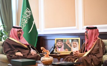سمو نائب أمير منطقة تبوك يستقبل مدير فرع الموارد البشرية بالمنطقة