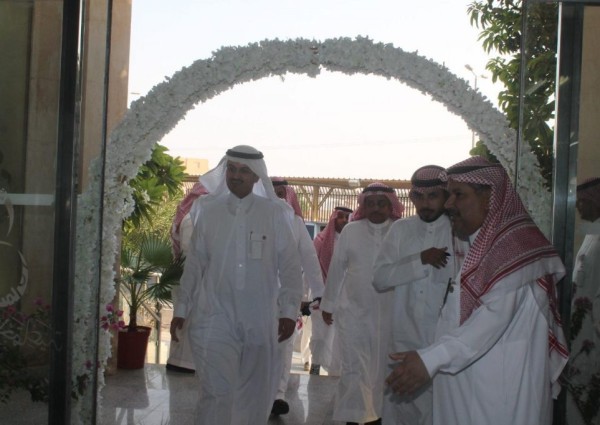 زيارة مساعد وزير العمل والتنمية الاجتماعيه لمركز التأهيل الشامل في البكيرية
