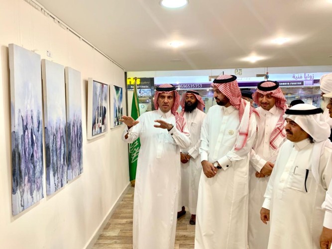 آل صبيح يدشن معرض “مثلث فني” في نسخته الثالثة بجدة