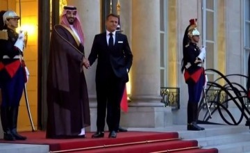 ولي العهد يحضر مأدبة عشاء رسمية أقامها ماكرون ولي العهد يحضر مأدبة عشاء رسمية أقامها ماكرون