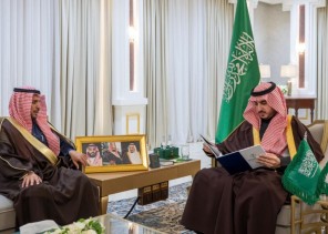 أمير منطقة الجوف يتسلّم التّقرير السّنويّ لجهود فرع وزارة البيئة والمياه والزّراعة بالمنطقة