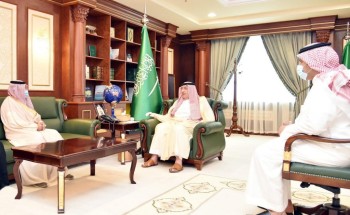 سمو الأمير محمد بن ناصر يستقبل رئيس جامعة جازان ورئيس المحكمة العامة ووكلاء الامارة ..