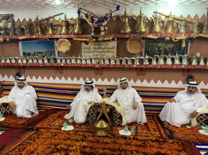 وفد ثقافة الشمالية يزور متحف السلطاني بعرعر