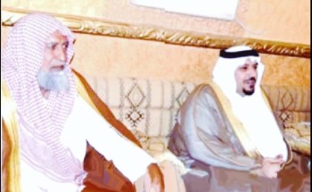سمو أمير القصيم يعزي أسرة “خلف بن خليف المظيبري” بوفاة والدهم سمو أمير القصيم يعزي أسرة “خلف بن خليف المظيبري” بوفاة والدهم