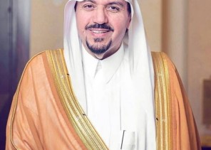 سموُّ أميرِ القصيم ينوِّه بمضامين الخطاب الملكي الكريم الذي يؤكدُ المكانةَ العاليةَ والرفيعةَ للمملكة بين دول العالم سموُّ أميرِ القصيم ينوِّه بمضامين الخطاب الملكي الكريم الذي يؤكدُ المكانةَ العاليةَ والرفيعةَ للمملكة بين دول العالم