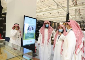 مدير هيئة الأمر بالمعروف بالرياض يزور معرض الرياض الدولي للكتاب
