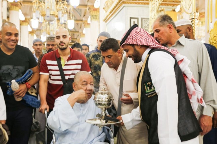 رئاسة شؤون الحرمين تولي عناية فائقة لذوي القدرات الخاصة