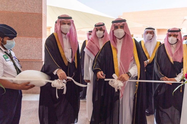 سمو أمير الجوف يدشن عدداً من المشروعات بالمدينة الجامعية بقيمة تتجاوز 482 مليون ريال