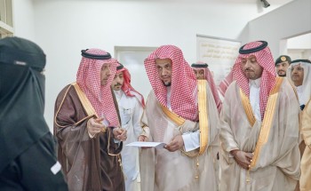 «تنفيذًا لتوجيهات القيادة الرشيدة».. النائب العام  يتفقد مقر النيابة العامة في الأحساء ويستمع لملاحظات المراجعين