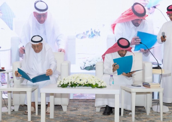 نادي الثقافة والفنون بصبيا يضيء ليلته بأمسية “شجر الضياء” نادي الثقافة والفنون بصبيا يضيء ليلته بأمسية “شجر الضياء”