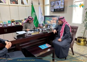 مكتب الضمان الاجتماعي بحائل يسلّم تقرير الربع الأول للعام 2024 لمدير عام فرع الوزارة ومساعديه