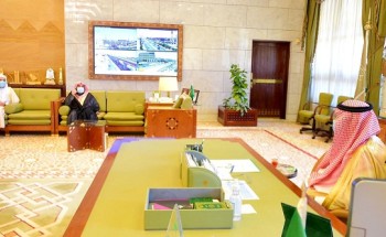 سمو أمير منطقة الرياض يستقبل رئيسي المحكمة العامة والمحكمة الجزائية بالمنطقة سمو أمير منطقة الرياض يستقبل رئيسي المحكمة العامة والمحكمة الجزائية بالمنطقة