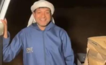 بالفيديو .. “الزعاق” ينهي خلافا عائليا طريفا بين مواطن ووالدته حول نخلتهما المثمرة بالفيديو .. “الزعاق” ينهي خلافا عائليا طريفا بين مواطن ووالدته حول نخلتهما المثمرة