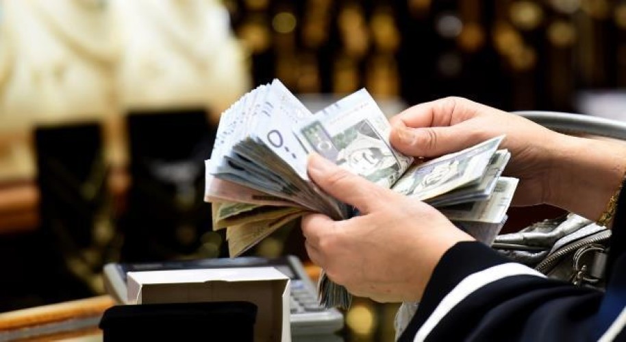 تعرّض سيدة لعملية نصب واحتيال وسحب 43 ألف ريال من حسابها بجازان