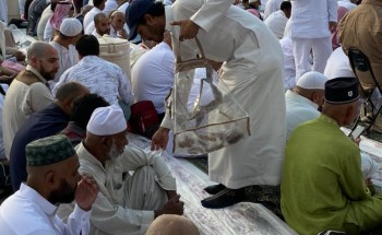 سواعد الحي بمركز المسفلة يقدم سفرة إفطار صائم بالحرم المكي طوال شهر رمضان سواعد الحي بمركز المسفلة يقدم سفرة إفطار صائم بالحرم المكي طوال شهر رمضان