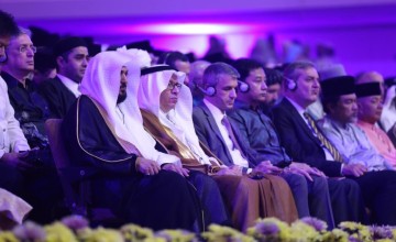 فضيلة الشيخ ماهر المعيقلي يشارك في الاحتفال الختامي لتلاوة القرآن الكريم في ماليزيا فضيلة الشيخ ماهر المعيقلي يشارك في الاحتفال الختامي لتلاوة القرآن الكريم في ماليزيا