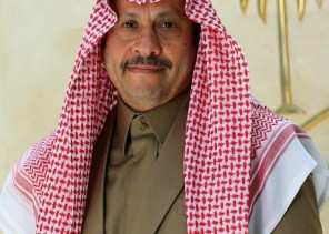 الشؤون الإسلامية توزع هدية خادم الحرمين من التمور الفاخرة في سفارة المملكة بالأردن
