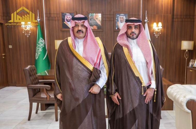 مدير ومنسوبو الصندوق الزراعي بحائل يهنئون الأمير عبدالعزيز بن سعد بالثقة الملكية