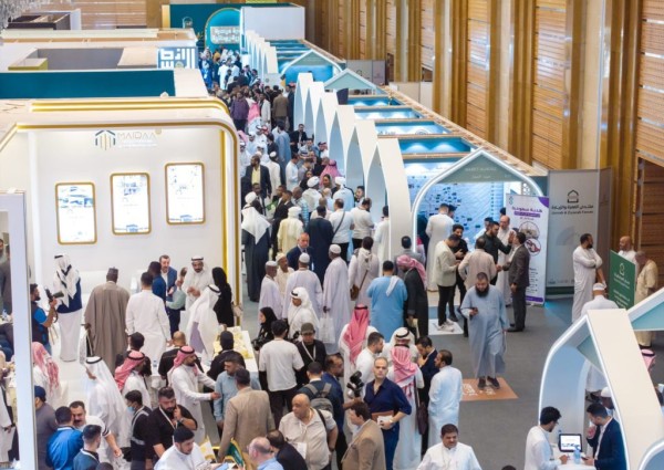 3 أيام من النقاشات و160 متحدثًا.. المدينة المنورة تستضيف منتدى العمرة والزيارة 30 مارس 3 أيام من النقاشات و160 متحدثًا.. المدينة المنورة تستضيف منتدى العمرة والزيارة 30 مارس