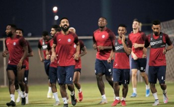 العدالة يعود للتدريبات والقصري يجتمع مع اللاعبين
