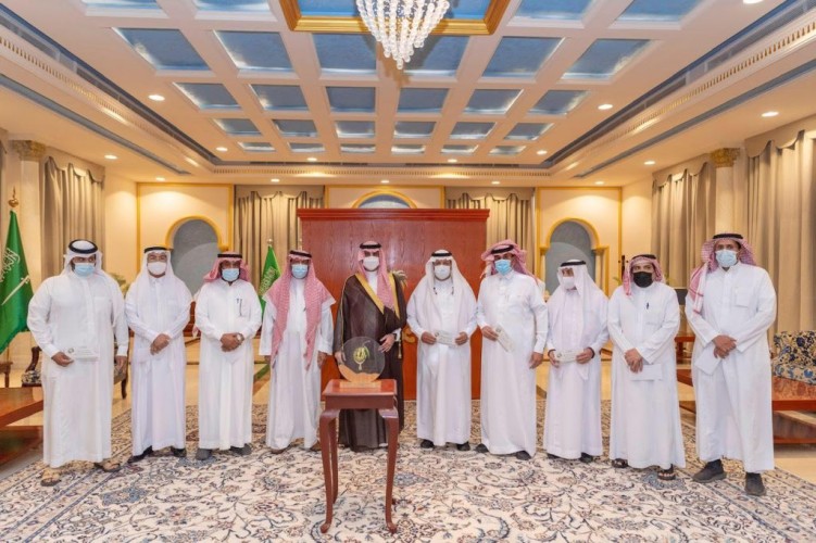 سمو أمير الجوف يسلم الفائزين بجائزة سموه لزيت الزيتون جوائزهم البالغة نصف مليون ريال