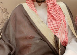 رجل الأعمال “عايد بن عبيد بن خلف بن شويلع ” يهنئ قبيلة الرشايده في الكويت بمناسبة فوز 4 من أبنائهم في انتخابات مجلس الأمة