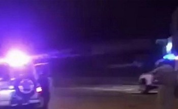 رجل أمن عند نقطة تفتيش بـين ” الباحة والطائف ” يرفض “رشوة” 5 ملايين لإطلاق سراح شخص ادعى أنه ضابط بـ” وزارة الداخلية “! رجل أمن عند نقطة تفتيش بـين ” الباحة والطائف ” يرفض “رشوة” 5 ملايين لإطلاق سراح شخص ادعى أنه ضابط بـ” وزارة الداخلية “!