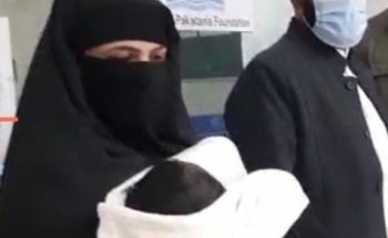 القنصلية الباكستانية في جدة تنظم لم شمل الرضيع ” عبدالله ” مع والديه القنصلية الباكستانية في جدة تنظم لم شمل الرضيع ” عبدالله ” مع والديه