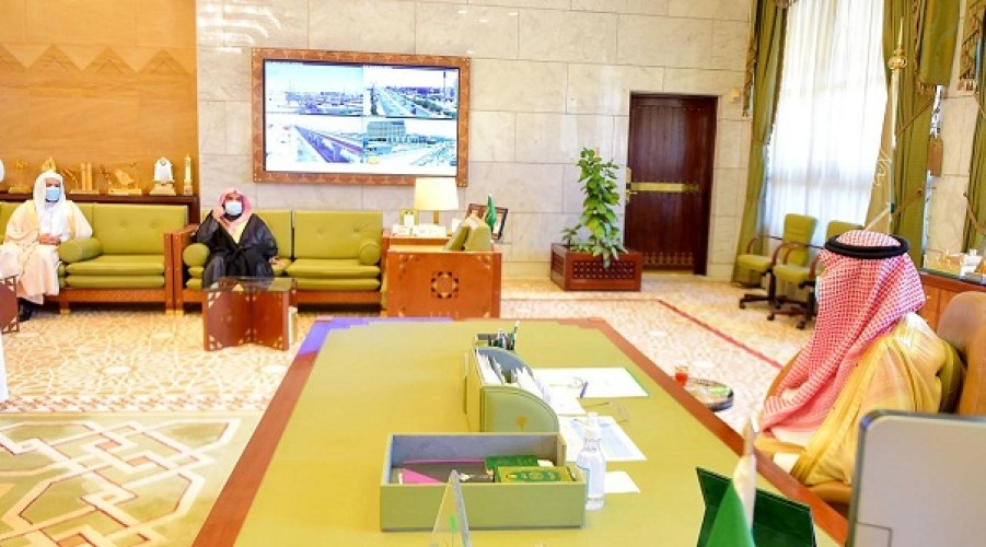 سمو أمير منطقة الرياض يستقبل رئيسي المحكمة العامة والمحكمة الجزائية بالمنطقة