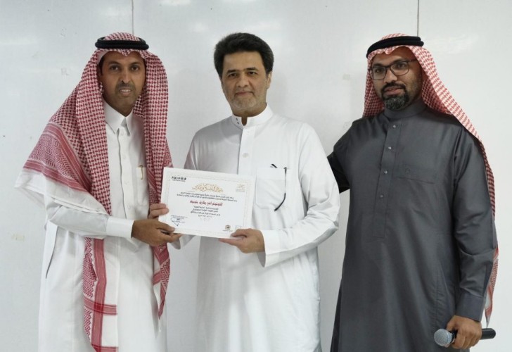 الفوتوغرافي طارق خوجه يقدم ” صناعة الصورة” بثقافة وفنون جدة