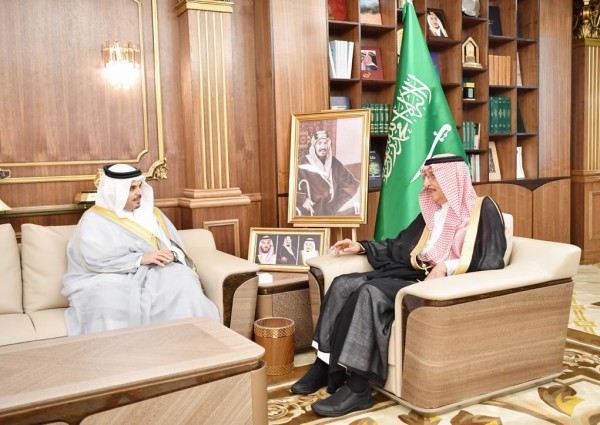 سمو أمير منطقة جازان يستقبل سفير مملكة البحرين لدى المملكة سمو أمير منطقة جازان يستقبل سفير مملكة البحرين لدى المملكة