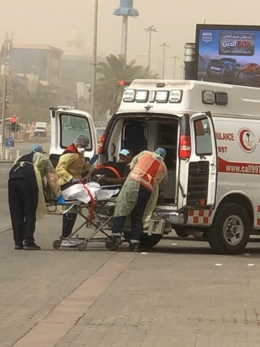 بالتعاون مع مدينة الملك فهد الطبية الهلال الأحمر ينفذ فرضية نقل حالة مصاب كورونا الجديد بالرياض