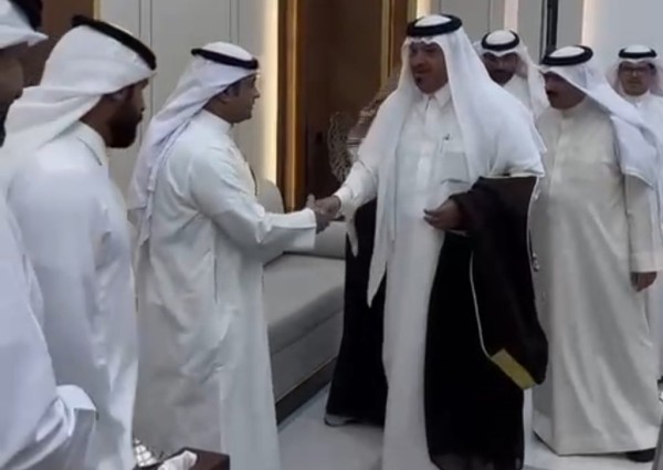 “جسدت الزيارة أواصر الترابط الحقيقي بين الشعبين الكويتي والسعودي”.. “جار الله الجنيني القلادي” يستقبل محافظ رابغ “أيمن الحربي” والدكتور “عبدالعزيز السبيعي” في ديوانه بالكويت “جسدت الزيارة أواصر الترابط الحقيقي بين الشعبين الكويتي والسعودي”.. “جار الله الجنيني القلادي” يستقبل محافظ رابغ “أيمن الحربي” والدكتور “عبدالعزيز السبيعي” في ديوانه بالكويت