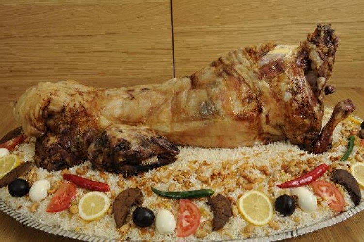 بالفيديو .. استشاري: بعض الأشخاص يأكلون المفطح صباح يوم عيد الفطر على معدة فارغة .. ما الذي يدفعهم لفعل ذلك؟