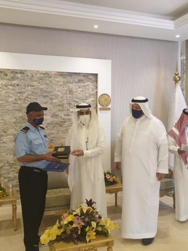 معالي محافظ المؤسسة العامة للتدريب التقني والمهني الفهيد يُكرم منسوبي وحدة الأمن