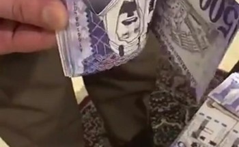 بالفيديو: شرطة الرياض تطيح بتشكيل عصابي بحوزته 800 ألف ريال مزيفة بالفيديو: شرطة الرياض تطيح بتشكيل عصابي بحوزته 800 ألف ريال مزيفة