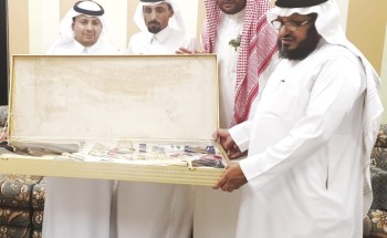 الدكتور “النجادي”يقيم حفل تكريم لزميله “المسعودي” بمناسبة حصوله على “الدكتوراه