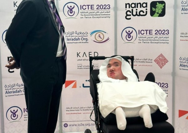 سفير جنوب أفريقيا يجتمع مع “الإرادة” لمناقشة مجالات خدمة ذوي الإعاقة سفير جنوب أفريقيا يجتمع مع “الإرادة” لمناقشة مجالات خدمة ذوي الإعاقة