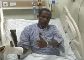نائب أمير منطقة جازان يكافئ حارس مدرسة بعد تمكنه من إخماد حريق في مدرسة للبنات نائب أمير منطقة جازان يكافئ حارس مدرسة بعد تمكنه من إخماد حريق في مدرسة للبنات