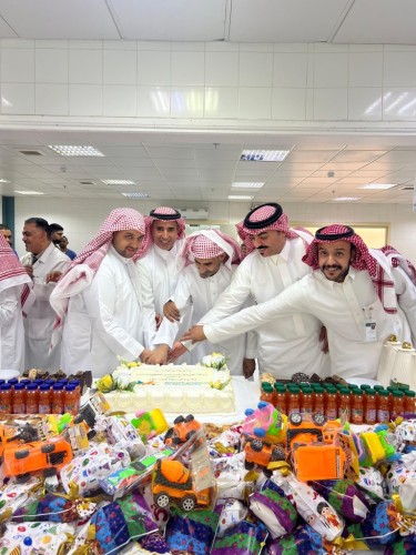 مدير عام فرع وزارة الموارد البشرية والتنمية الاجتماعية بالقصيم يرعى حفل معايدة مركز التاهيل الشامل ببريدة